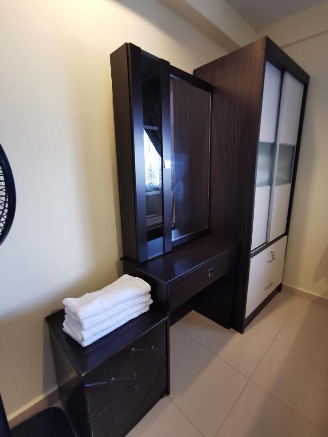 Apartamento Tanjung Tuan Regency Port Dickson 1 Carpark Exterior foto